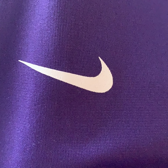 Adrian Peterson Vikings Jersey - Picture 7 of 7